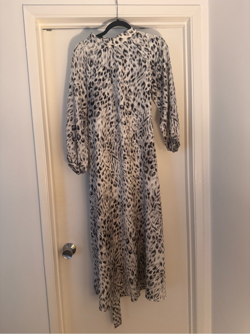Ann Taylor Leopard Print Tie-Waist Midi Dress Size M